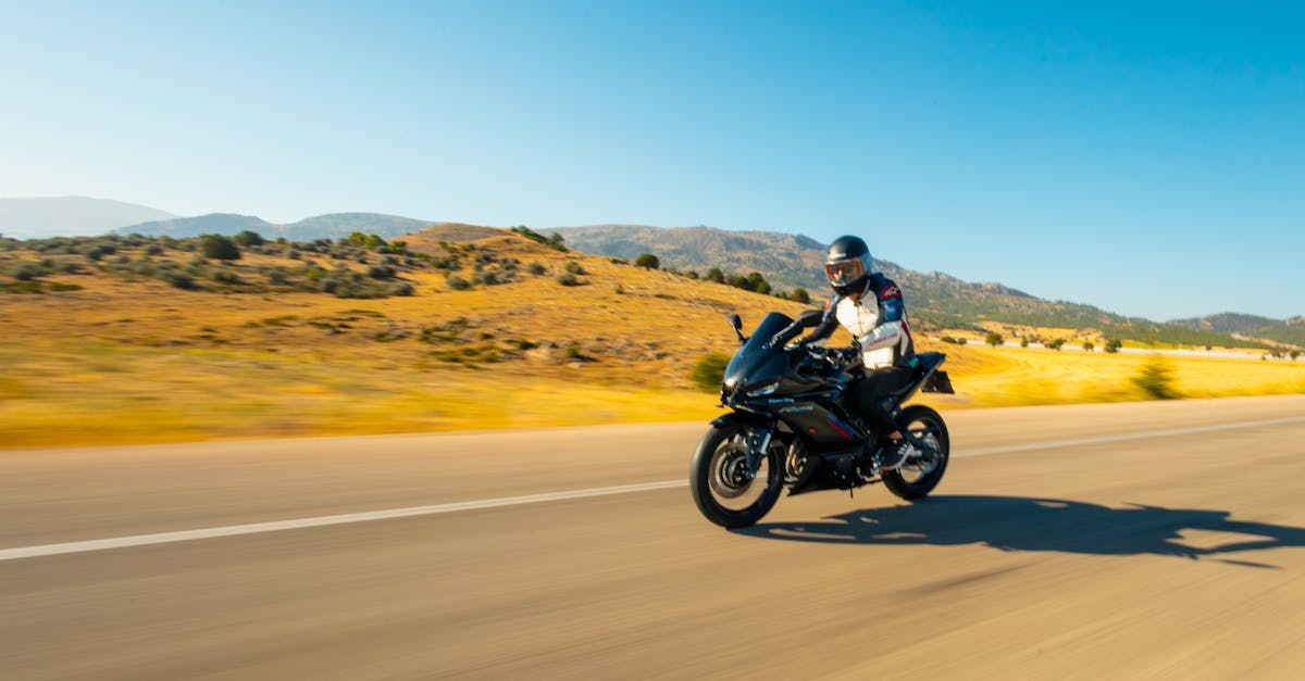 découvrez notre assurance moto qui vous offre une protection complète pour votre véhicule à deux roues. profitez de garanties adaptées à vos besoins et d'un service client réactif pour une tranquillité d'esprit sur la route.
