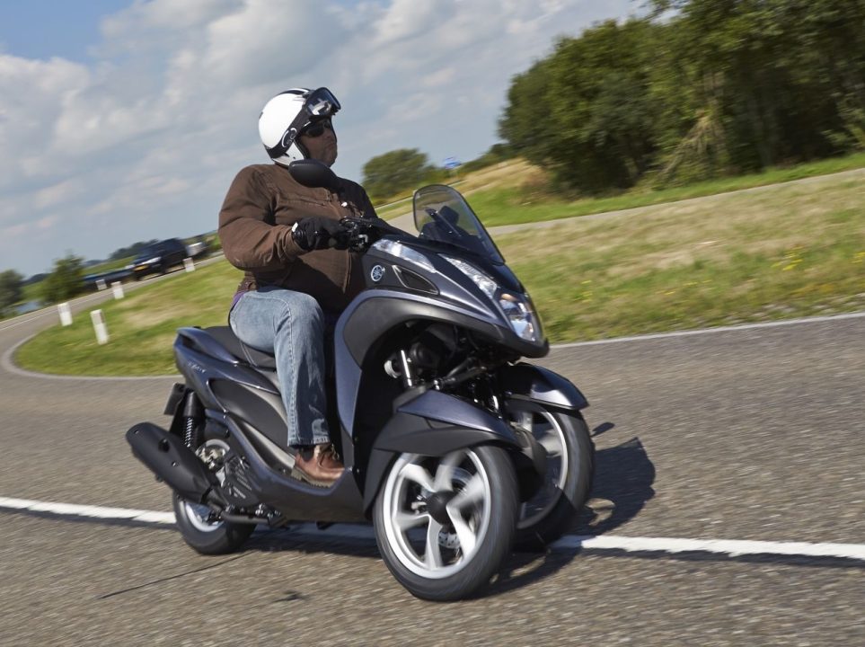 découvrez une sélection de scooters 3 roues d'occasion alliant sécurité et confort. idéaux pour la ville ou les escapades, ces scooters offrent une conduite stable tout en restant économiques. trouvez le modèle qui vous convient et bénéficiez d'offres imbattables !