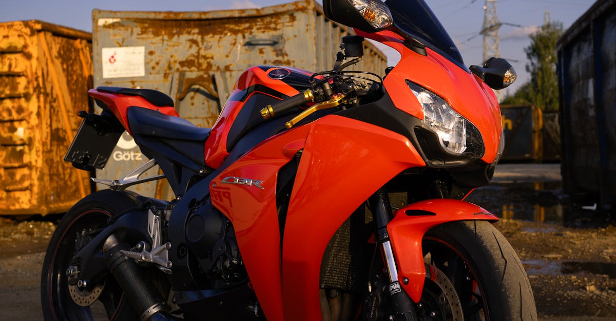 obtenez une couverture complète pour votre moto avec notre assurance dédiée. protégez-vous contre les imprévus avec des options flexibles et des tarifs compétitifs. roulez en toute sérénité !