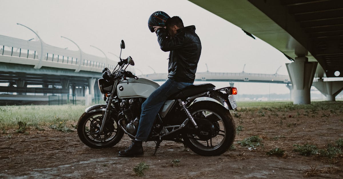 assurez votre moto avec une couverture adaptée à vos besoins. comparez les meilleures offres d'assurance moto et protégez-vous contre les imprévus sur la route. obtenez un devis en ligne rapide et facile !
