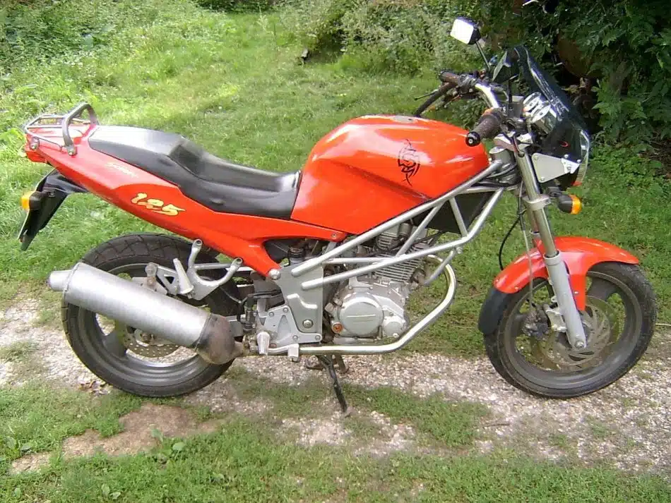 découvrez notre guide complet sur l'assurance moto 125. comparez les meilleures offres, apprenez à choisir la couverture adaptée à vos besoins et profitez de conseils d'experts pour sécuriser votre deux-roues tout en maîtrisant votre budget.