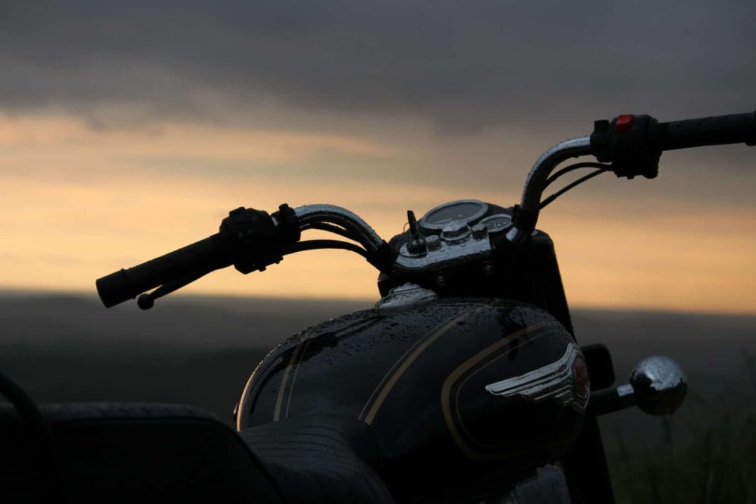contactez direct assurance pour toutes vos questions concernant l'assurance moto. obtenez des conseils personnalisés, des devis compétitifs et une assistance rapide pour assurer votre deux-roues en toute sérénité.