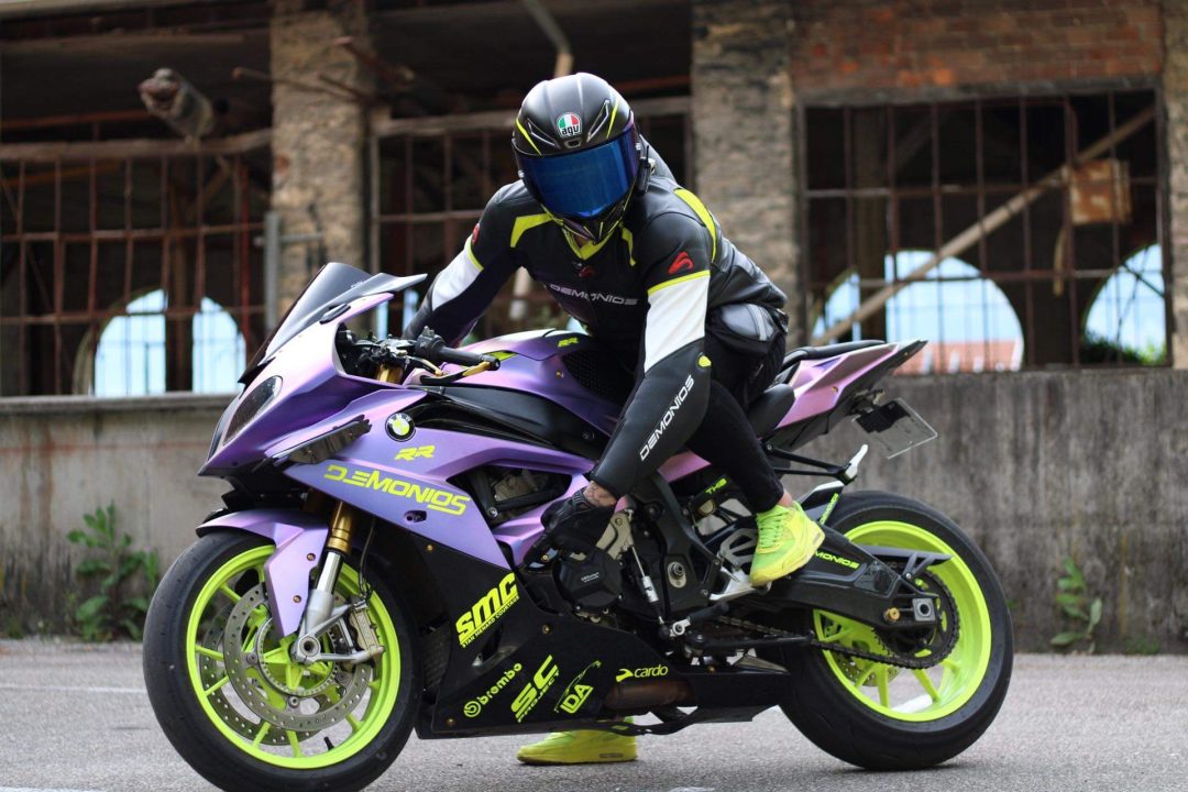 obtenez votre devis d'assurance moto en quelques clics ! comparez les meilleures offres, choisissez la couverture adaptée à vos besoins et profitez d'un tarif compétitif pour assurer votre deux-roues en toute sérénité.