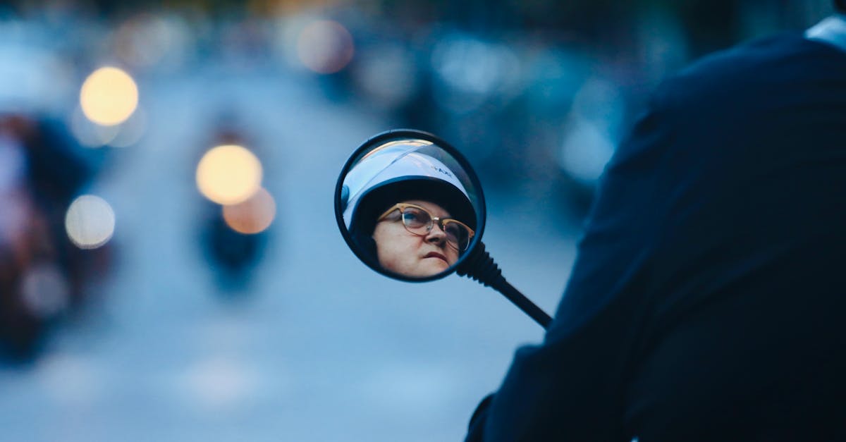 découvrez nos solutions d'assurance pour motos adaptées à tous les conducteurs. protégez votre véhicule avec des couvertures personnalisables, un service client de qualité et des tarifs compétitifs. roulez l'esprit tranquille, en sachant que vous êtes bien assuré.