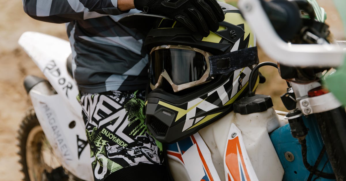 découvrez notre assurance moto compétitive qui offre une couverture complète à des tarifs imbattables. protégez votre véhicule et votre sécurité avec des options personnalisées adaptées à vos besoins. obtenez un devis instantané dès aujourd'hui et profitez de la tranquillité d'esprit sur la route.