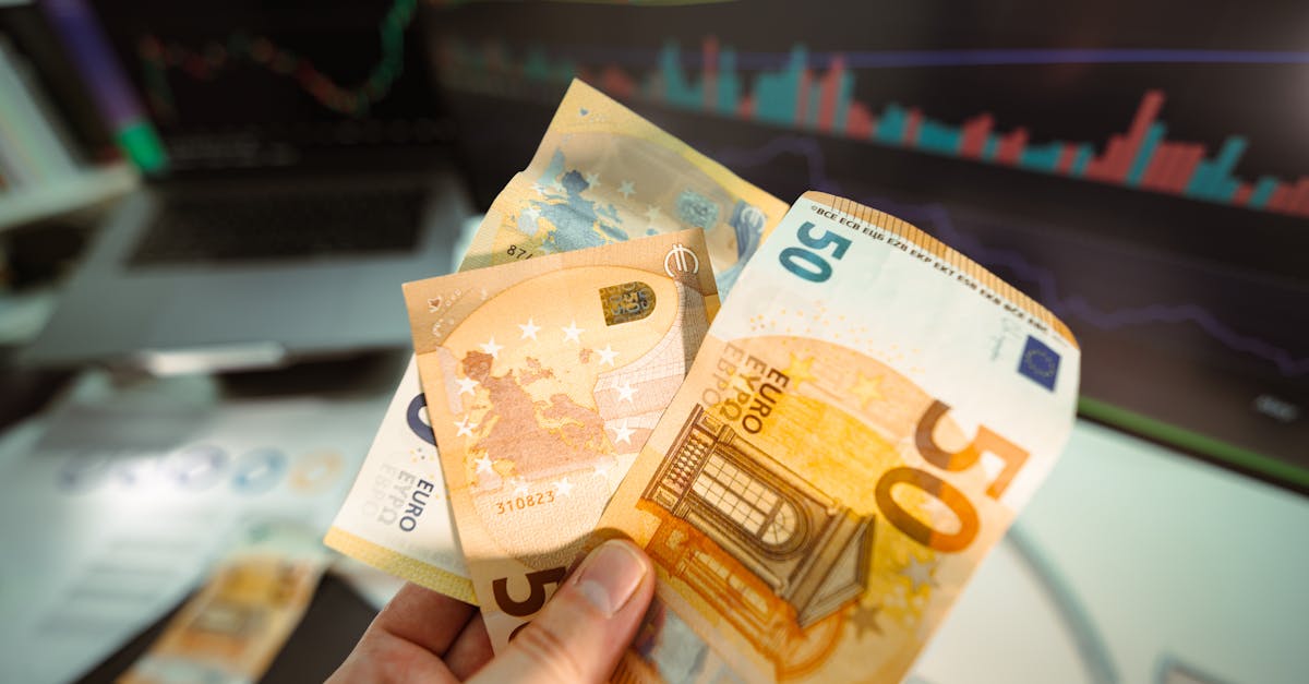 découvrez des astuces pour économiser sur votre assurance moto. comparez les offres, bénéficiez de réductions et choisissez la couverture qui vous convient le mieux tout en protégeant votre véhicule.