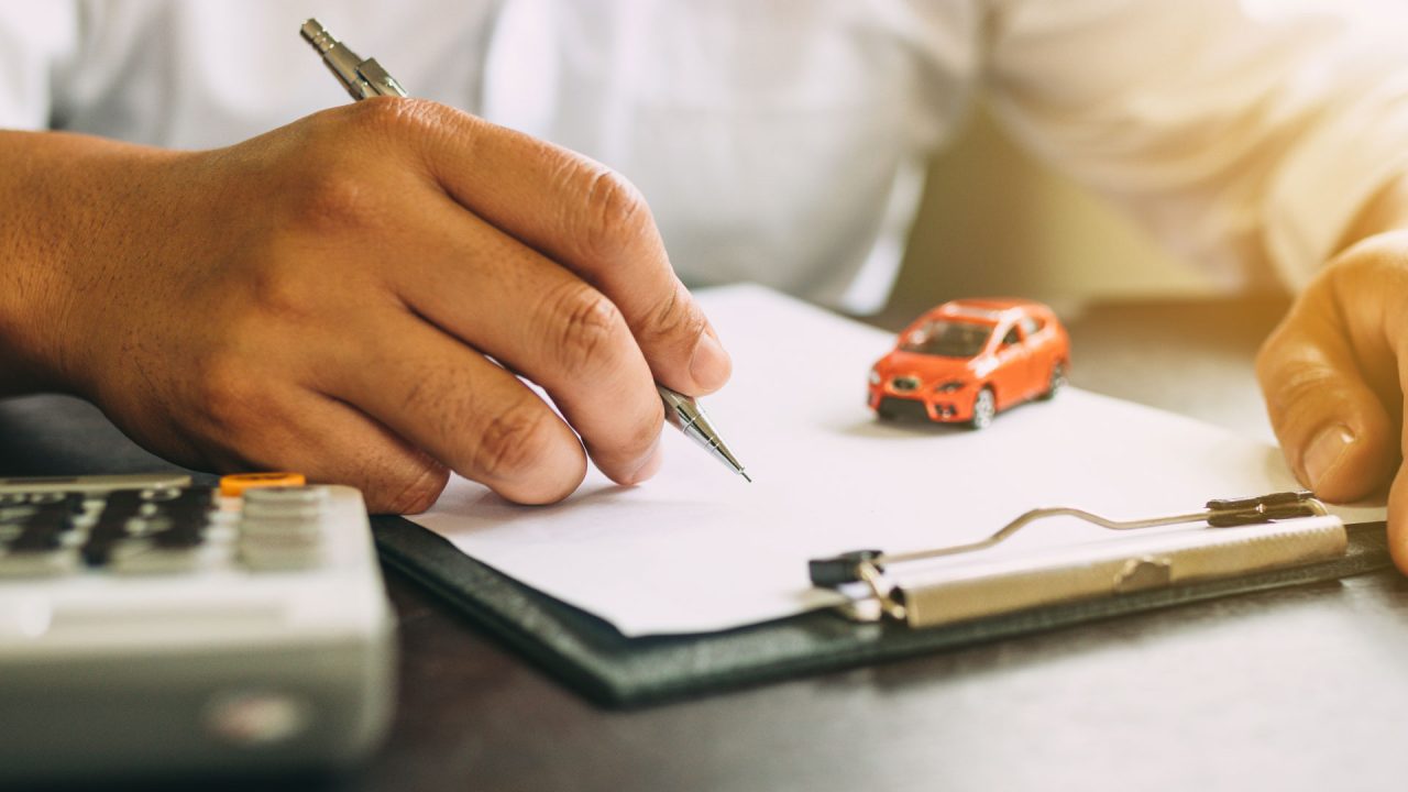 découvrez notre guide complet pour obtenir un devis d'assurance auto. comparez les offres, trouvez la couverture idéale et économisez sur votre prime d'assurance grâce à nos conseils pratiques et astuces. prenez la route en toute sérénité !