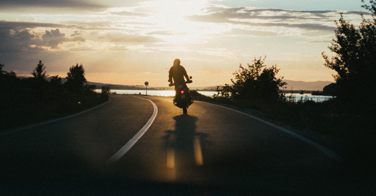 découvrez l'univers passionnant des motos avec notre guide complet sur les différents types de motos, les conseils d'achat, l'entretien, et les meilleures pratiques pour les motards. que vous soyez novice ou expérimenté, trouvez ici toutes les informations pour vivre votre passion en toute sécurité.