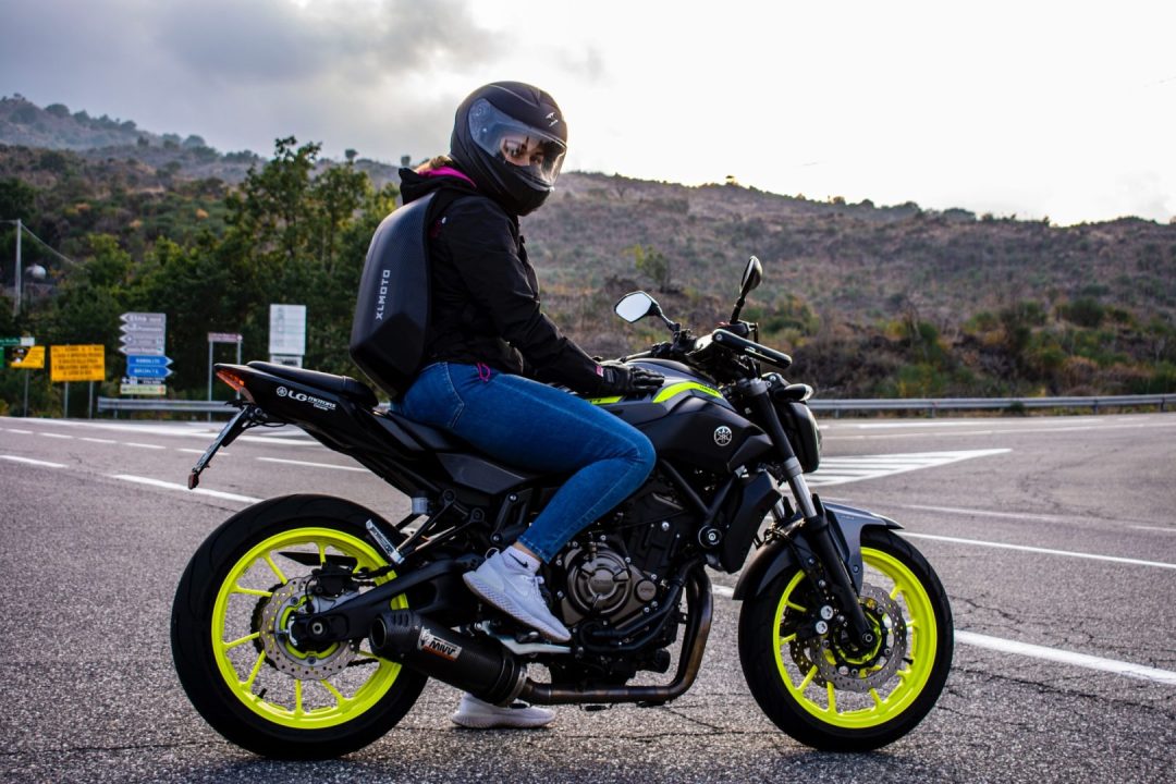 découvrez comment résilier votre assurance moto facilement et rapidement lors de la vente de votre deux-roues. suivez nos conseils pratiques pour une démarche sereine et conforme à la législation.