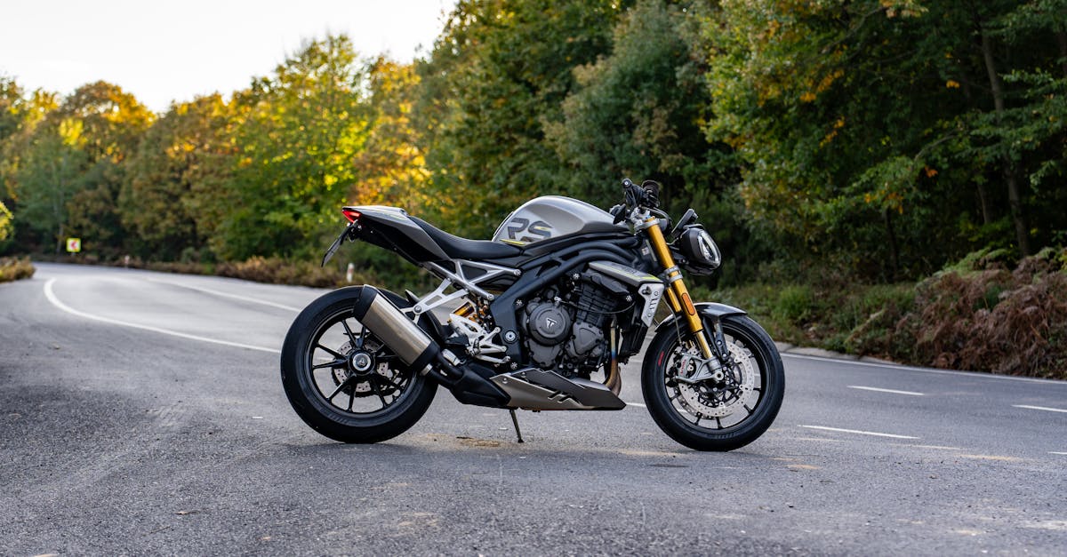 assurez votre moto avec nos solutions d'assurance adaptées à vos besoins. profitez d'une protection complète, d'une assistance 24/7 et de tarifs compétitifs. roulez l'esprit tranquille avec notre assurance moto.