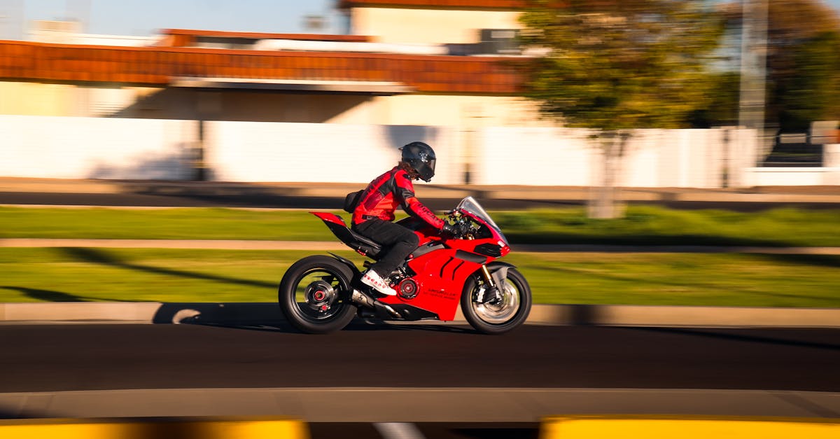découvrez notre assurance moto adaptée à tous les pilotes ! protégez votre passion avec des garanties performantes, une assistance 24/7 et des tarifs compétitifs. obtenez un devis personnalisé en quelques minutes.
