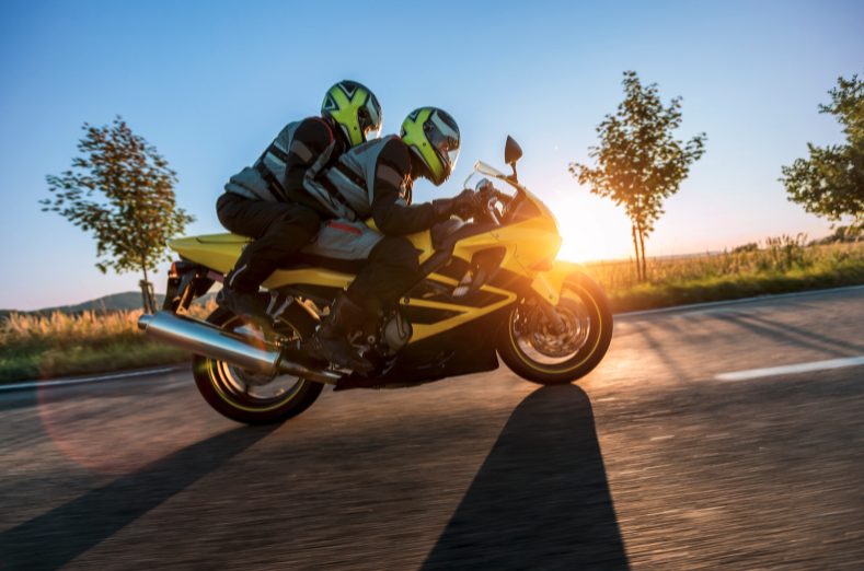 découvrez l'assurance moto au kilomètre de la maif, idéale pour les conducteurs occasionnels. profitez d'une couverture sur mesure et d'une tarification avantageuse en fonction de vos trajets. roulez en toute sérénité tout en maîtrisant votre budget !