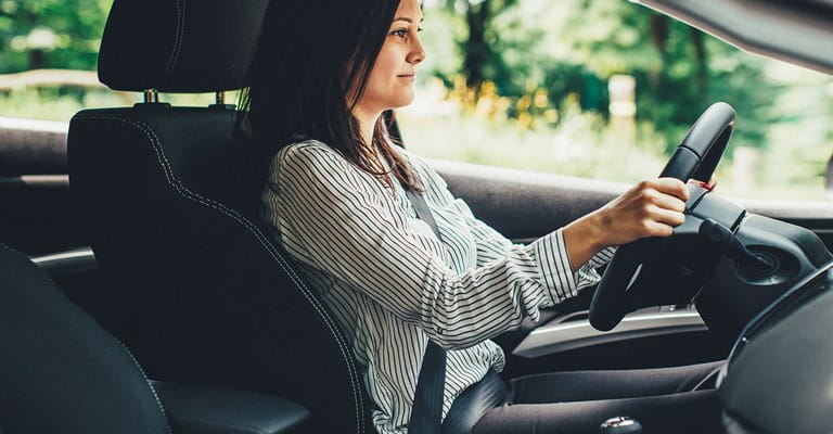 découvrez les offres axa spécialement conçues pour les jeunes conducteurs. profitez de tarifs compétitifs, d'une protection adaptée et d'un accompagnement personnalisé pour une conduite sereine et sécurisée. rejoignez axa et assurez votre avenir sur la route !
