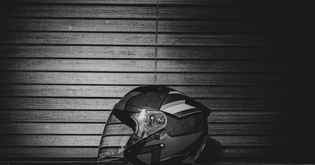découvrez nos offres d'assurance moto adaptées à vos besoins. protégez votre véhicule avec des garanties sur mesure et des tarifs compétitifs. obtenez votre devis en ligne rapidement et roulez en toute sérénité.