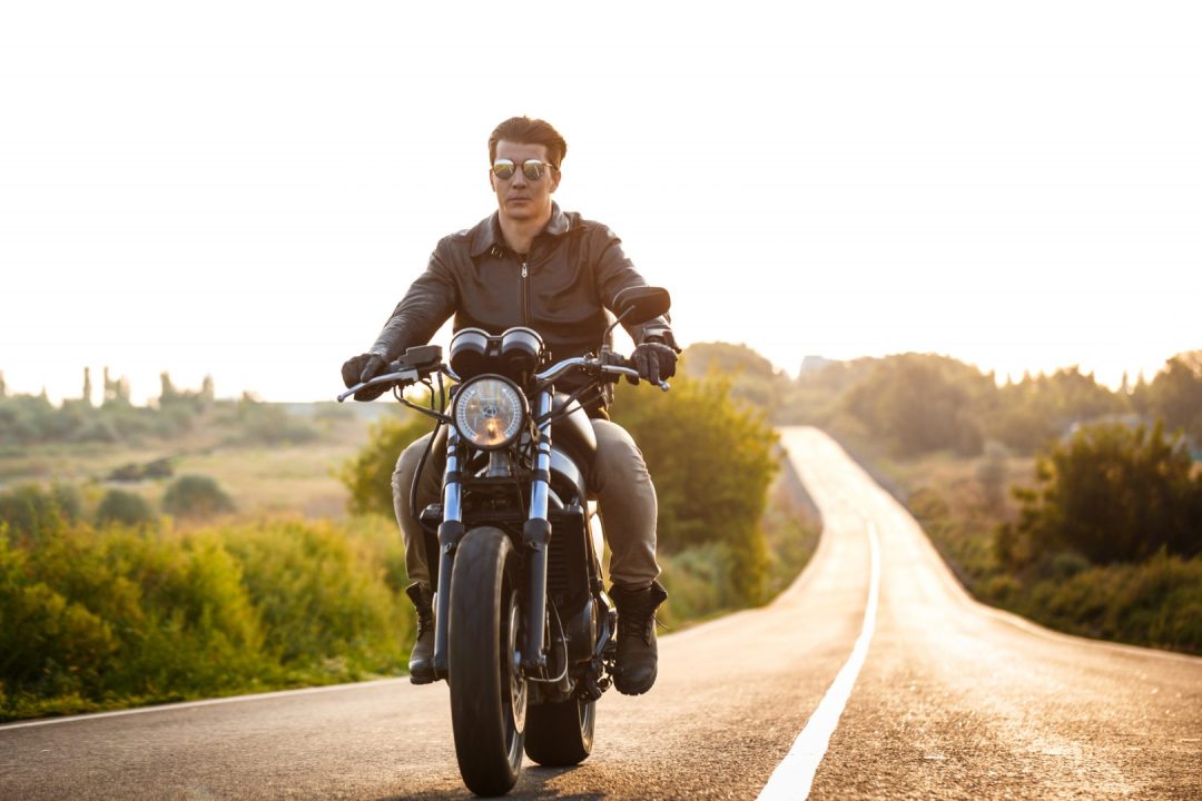 découvrez notre sélection d'avis sur les meilleures assurances moto. comparez les offres, lisez les témoignages de clients et trouvez l'assurance qui répond à vos besoins et à votre budget.