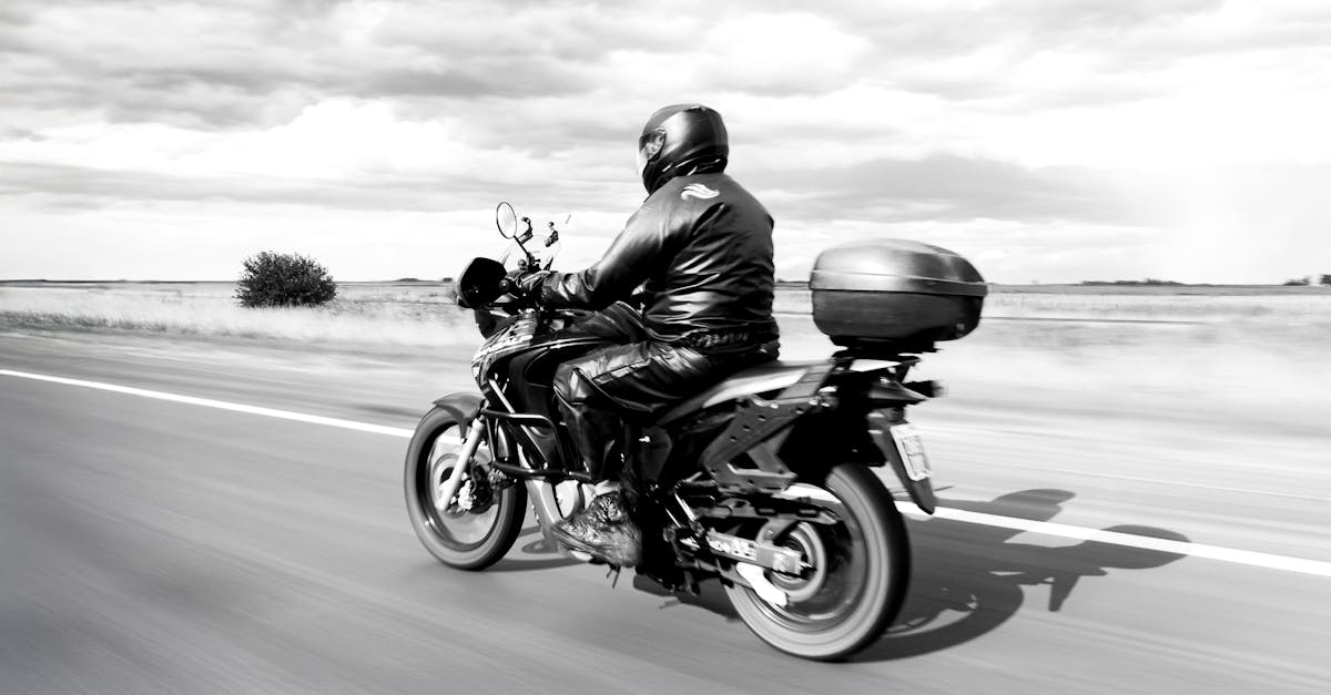 découvrez nos solutions d'assurance moto adaptées à vos besoins. protégez votre véhicule et profitez de garanties complètes pour rouler en toute sérénité. obtenez un devis personnalisé en quelques clics!