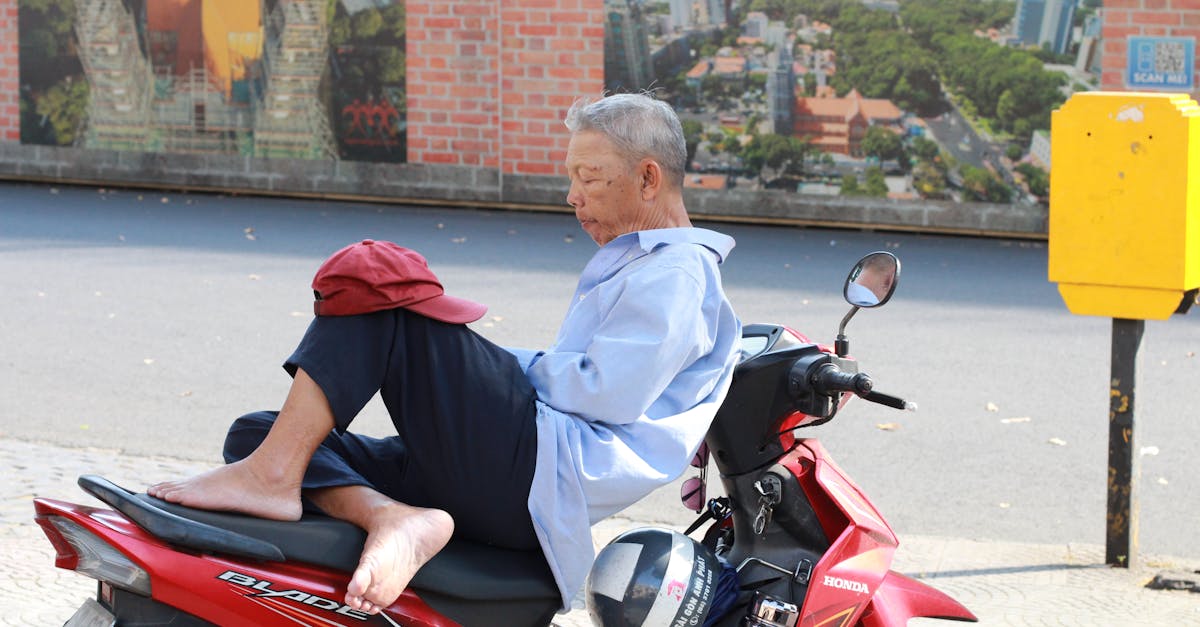 protégez votre moto avec une assurance adaptée à vos besoins. comparez les meilleures offres d'assurance moto en france pour bénéficier de garanties complètes et d'une couverture optimale. roulez l'esprit tranquille avec une assurance qui vous accompagne sur chaque route.