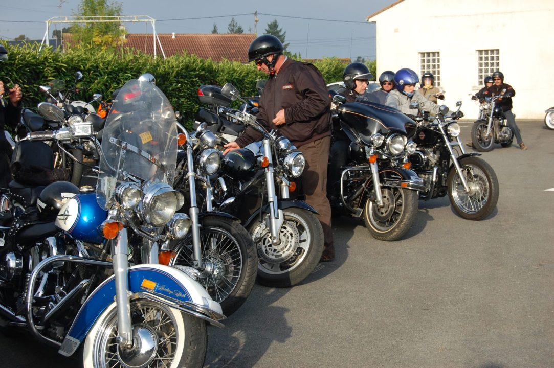 découvrez les dernières informations et actualités essentielles pour les motards. restez informé sur les changements de réglementation, les conseils de sécurité et les événements à ne pas manquer dans l'univers de la moto.