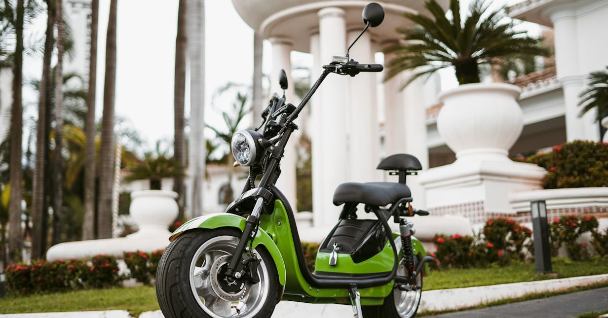 découvrez l'assurance idéale pour votre scooter à trois roues. protégez votre véhicule avec des options flexibles et des couvertures adaptées à vos besoins. obtenez un devis rapide et profitez de la tranquillité d'esprit sur la route.