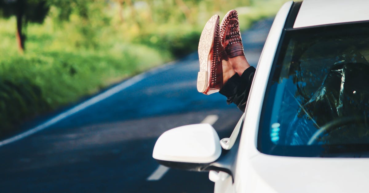 découvrez nos solutions d'assurance auto adaptées à vos besoins. protégez votre véhicule avec des garanties complètes et des tarifs compétitifs. obtenez un devis personnalisé en ligne dès aujourd'hui.