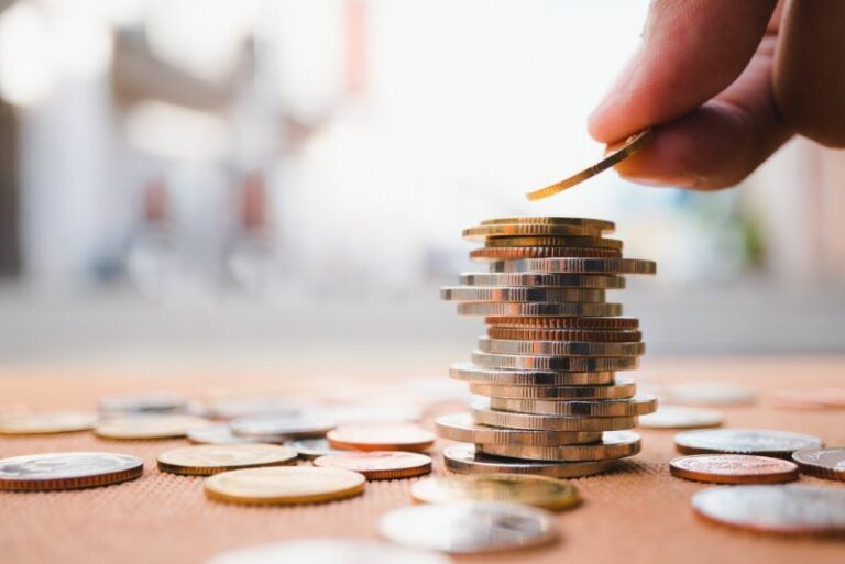 découvrez les étapes essentielles pour résilier votre assurance vie en toute simplicité. obtenez des conseils pratiques et des informations sur les conséquences de cette décision afin de mieux gérer vos finances.